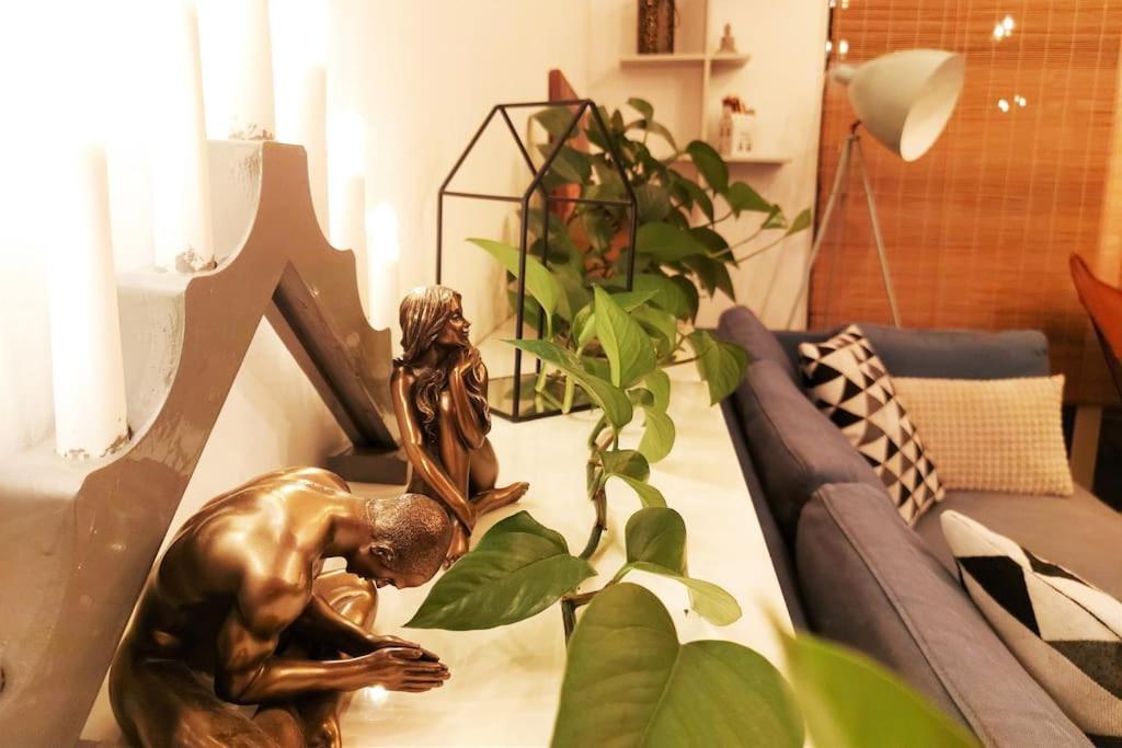 Cosy Boutique 61 Sqm Apartment - Private Parking - Ten Blocks Residence Bucharest Luaran gambar