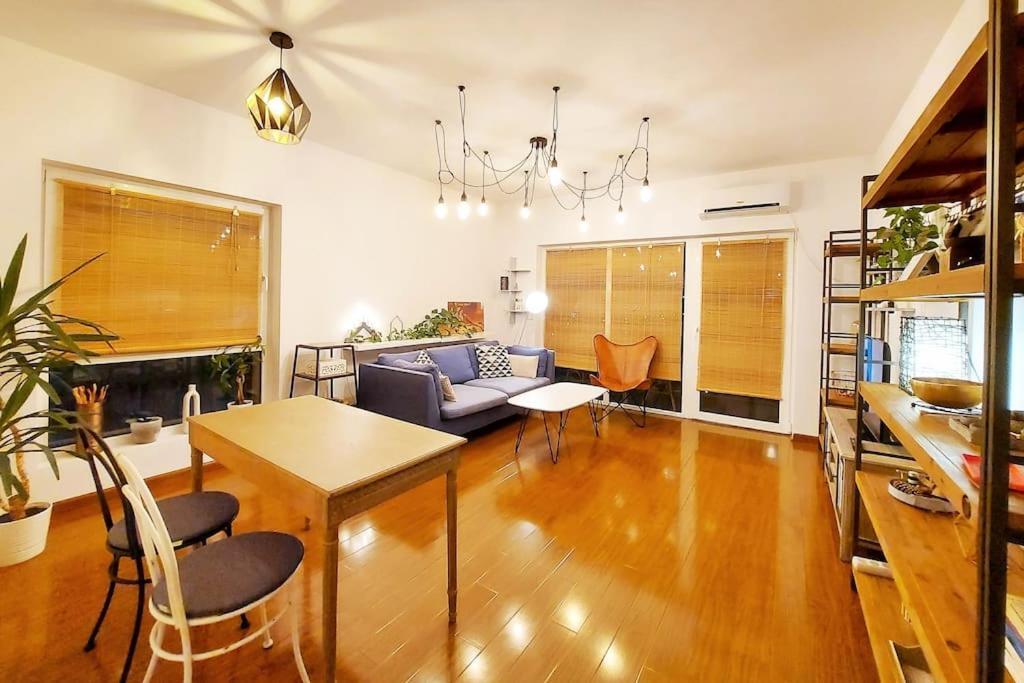 Cosy Boutique 61 Sqm Apartment - Private Parking - Ten Blocks Residence Bucharest Luaran gambar