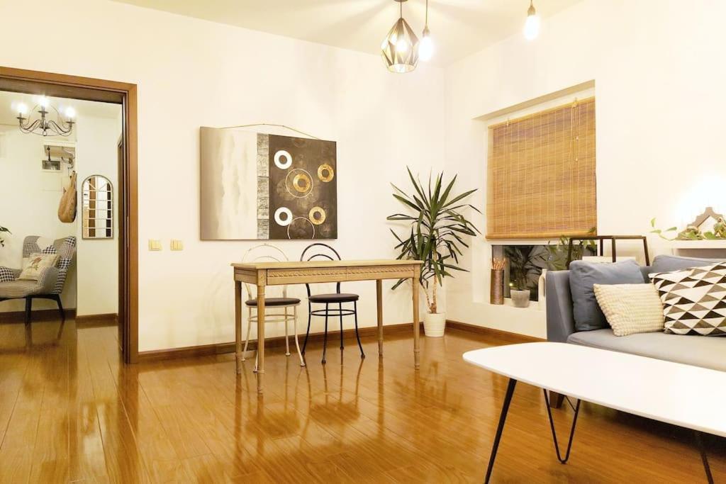 Cosy Boutique 61 Sqm Apartment - Private Parking - Ten Blocks Residence Bucharest Luaran gambar