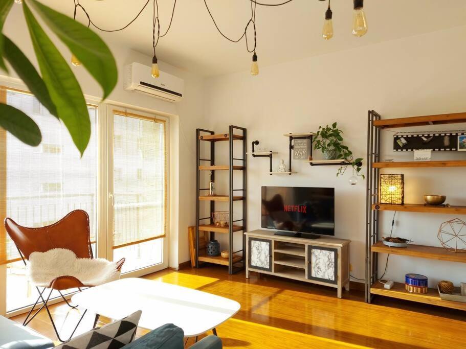 Cosy Boutique 61 Sqm Apartment - Private Parking - Ten Blocks Residence Bucharest Luaran gambar