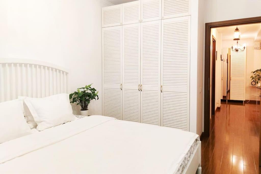 Cosy Boutique 61 Sqm Apartment - Private Parking - Ten Blocks Residence Bucharest Luaran gambar